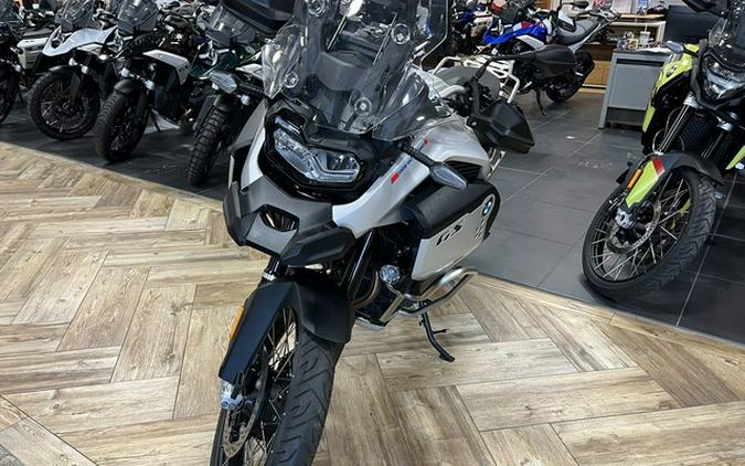 2025 BMW F 900 GS Adventure White Aluminum Metallic Matte