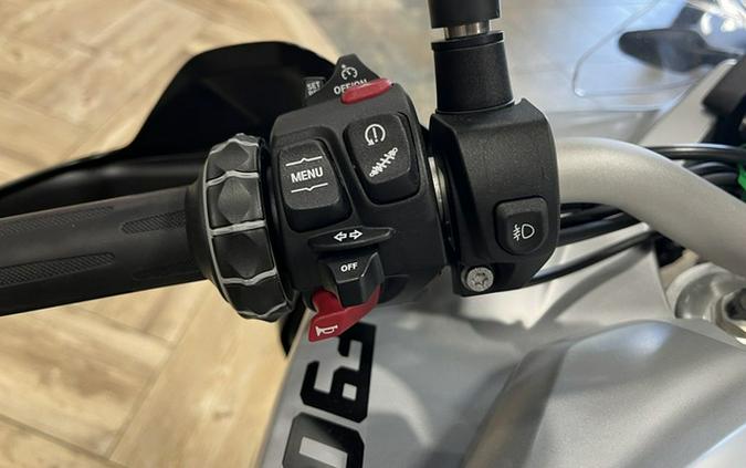 2025 BMW F 900 GS Adventure White Aluminum Metallic Matte