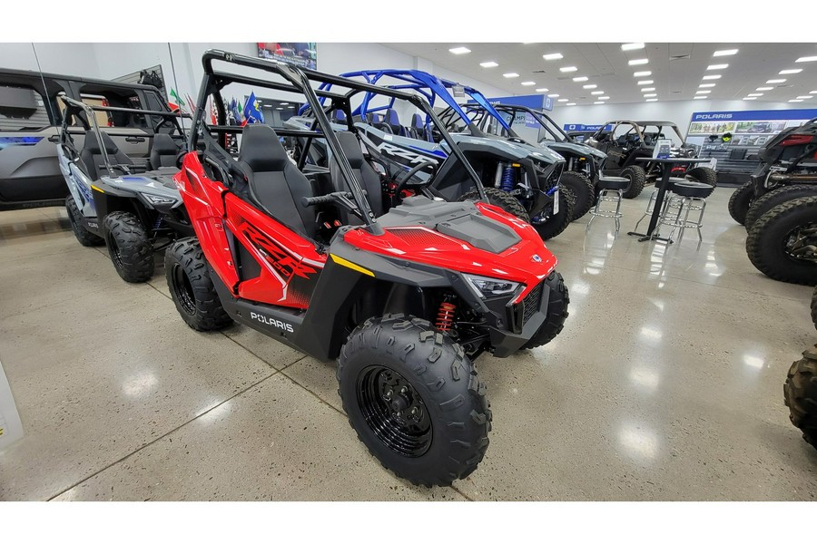 2025 Polaris RZR 200 EFI