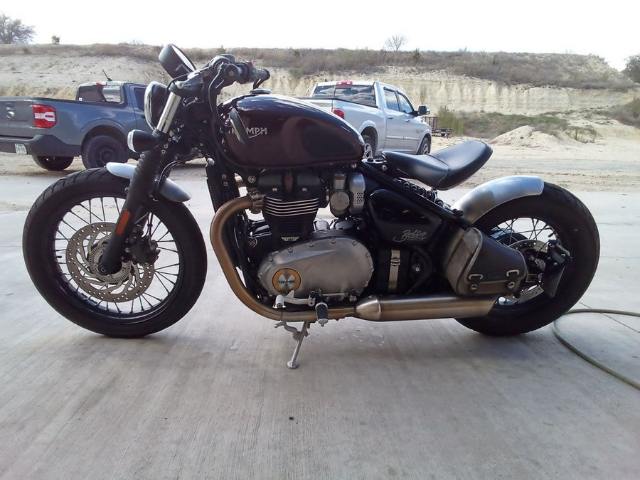 2017 Triumph Bonneville Bobber Base