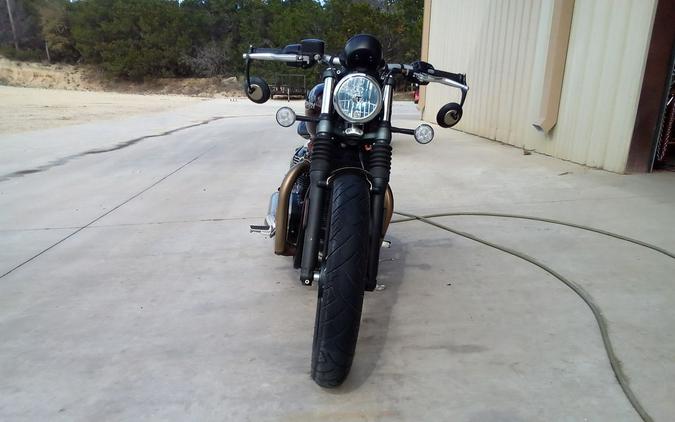 2017 Triumph Bonneville Bobber Base