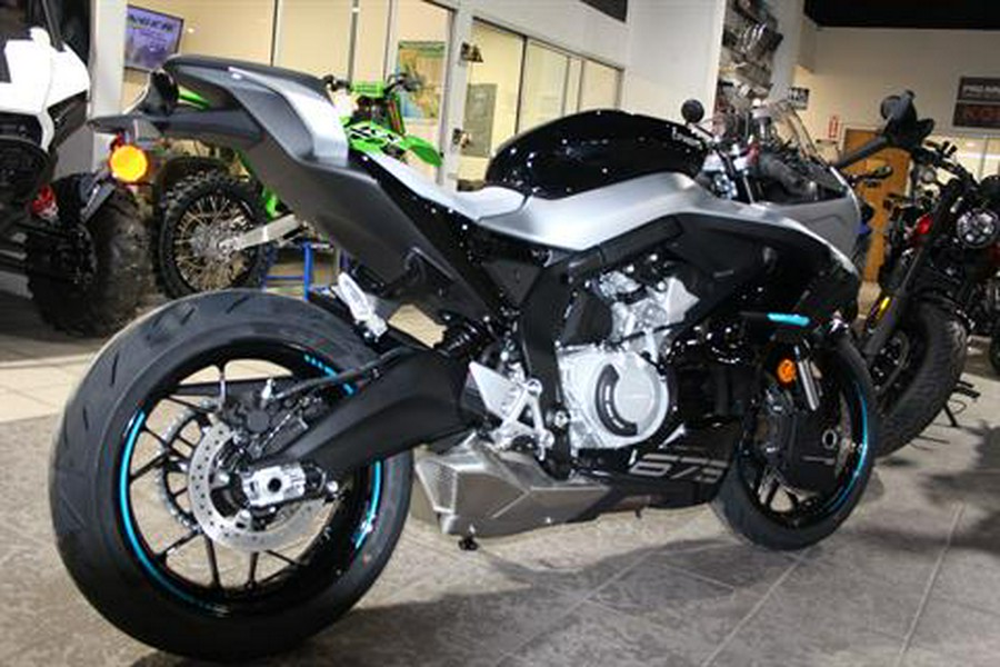 2025 CFMOTO 675SS