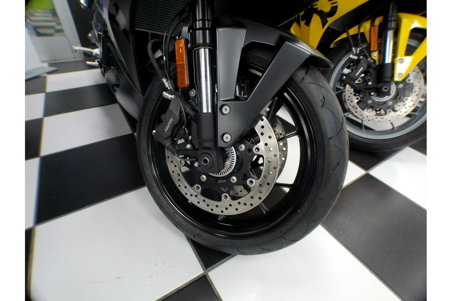 2025 Suzuki GSX-S 8R