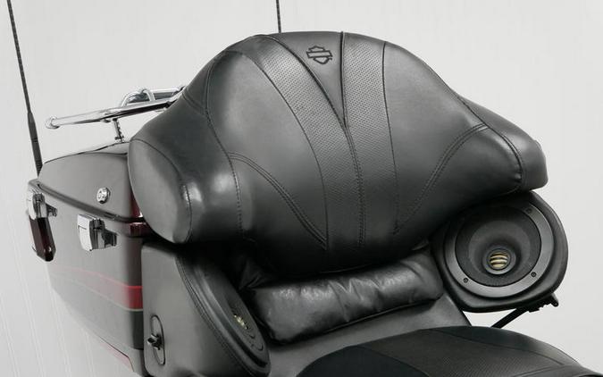 2013 Harley-Davidson® FLHTCUSE8 - CVO™ Ultra Classic® Electra Glide®