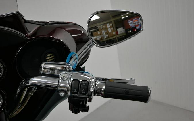 2013 Harley-Davidson® FLHTCUSE8 - CVO™ Ultra Classic® Electra Glide®