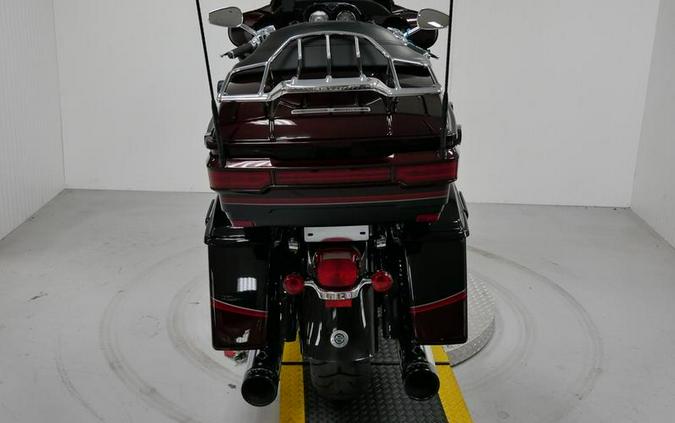 2013 Harley-Davidson® FLHTCUSE8 - CVO™ Ultra Classic® Electra Glide®