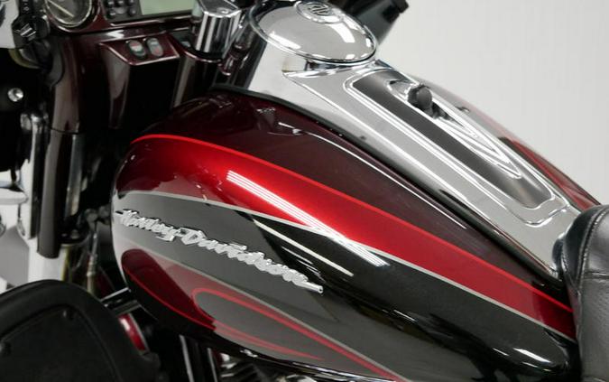 2013 Harley-Davidson® FLHTCUSE8 - CVO™ Ultra Classic® Electra Glide®