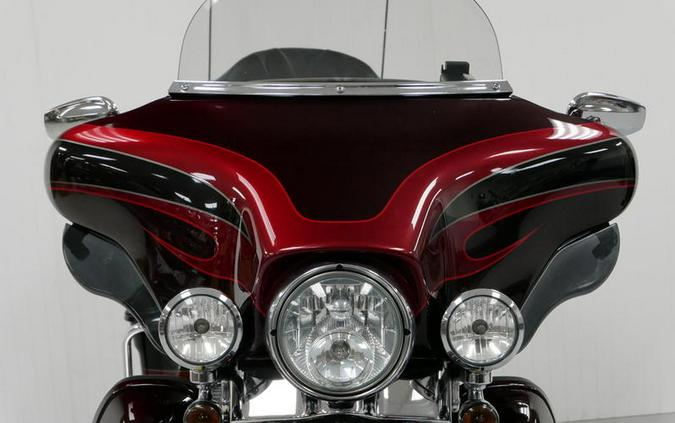 2013 Harley-Davidson® FLHTCUSE8 - CVO™ Ultra Classic® Electra Glide®