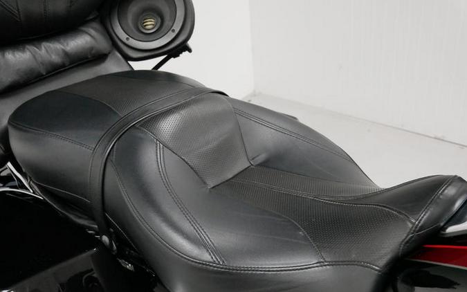 2013 Harley-Davidson® FLHTCUSE8 - CVO™ Ultra Classic® Electra Glide®