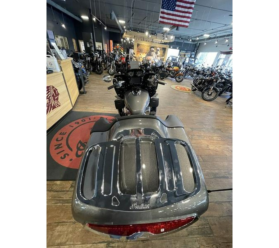 2024 Indian Motorcycle® Pursuit® Limited® with PowerBand Audio Package Titanium/Black Metallic