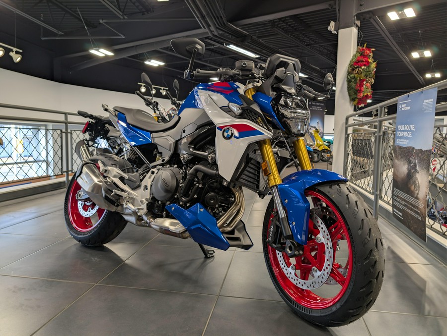 2026 BMW F 900 R