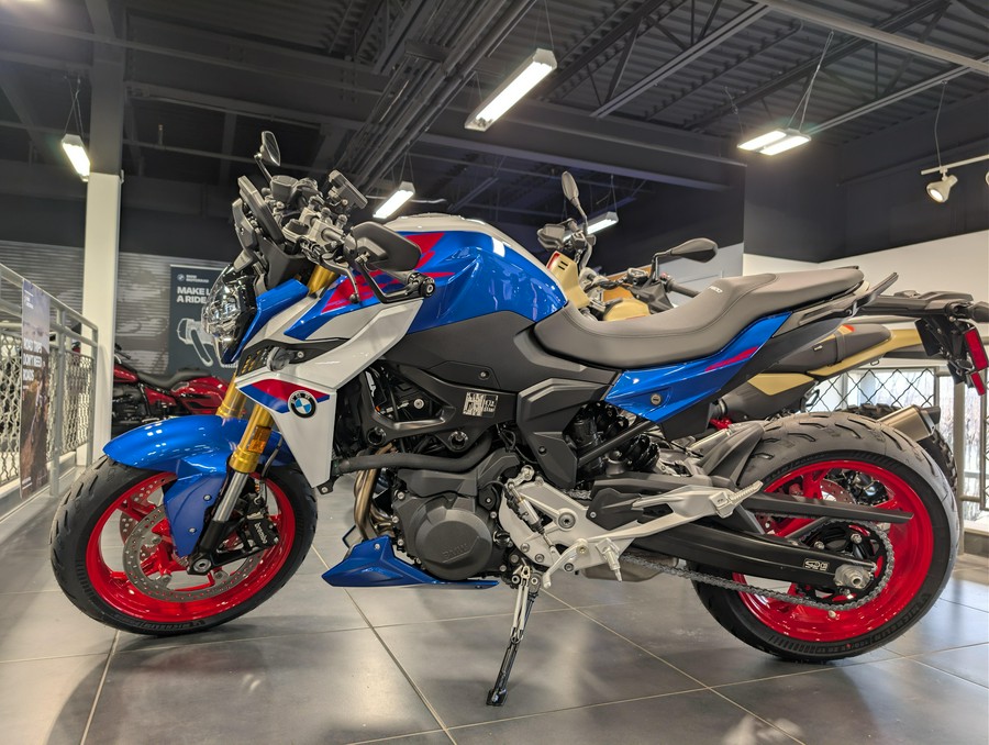2026 BMW F 900 R