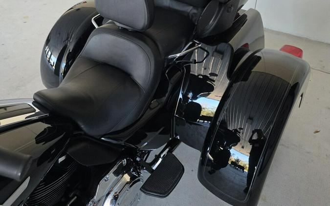2023 Harley-Davidson® Tri Glide® Ultra FLHTCUTG