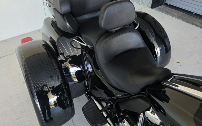 2023 Harley-Davidson® Tri Glide® Ultra FLHTCUTG