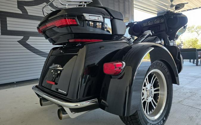 2023 Harley-Davidson® Tri Glide® Ultra FLHTCUTG