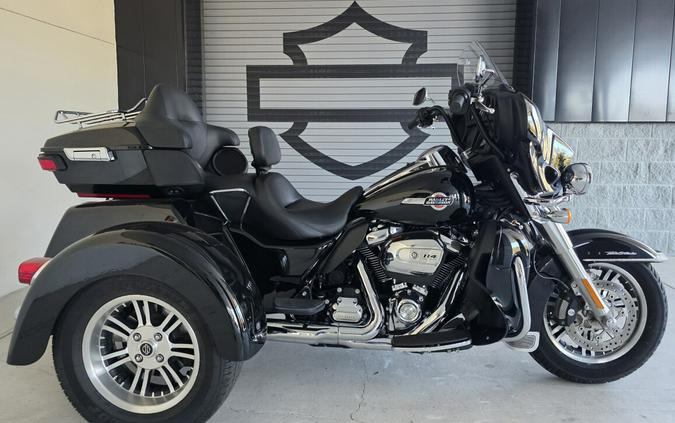 2023 Harley-Davidson® Tri Glide® Ultra FLHTCUTG