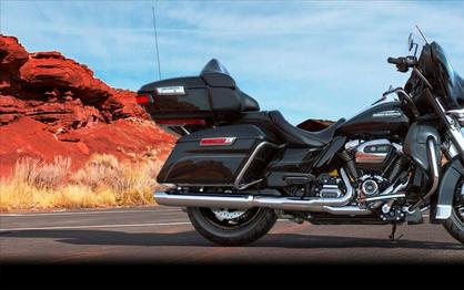 2018 Harley-Davidson® Electra Glide® Ultra Classic® Vivid Black