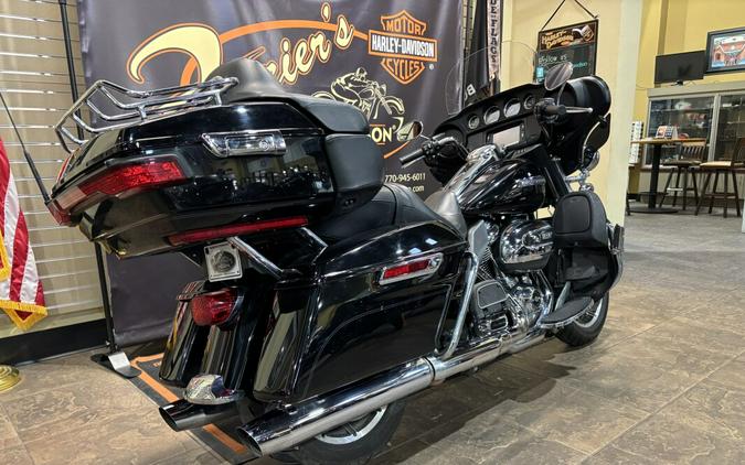 2018 Harley-Davidson® Electra Glide® Ultra Classic® Vivid Black