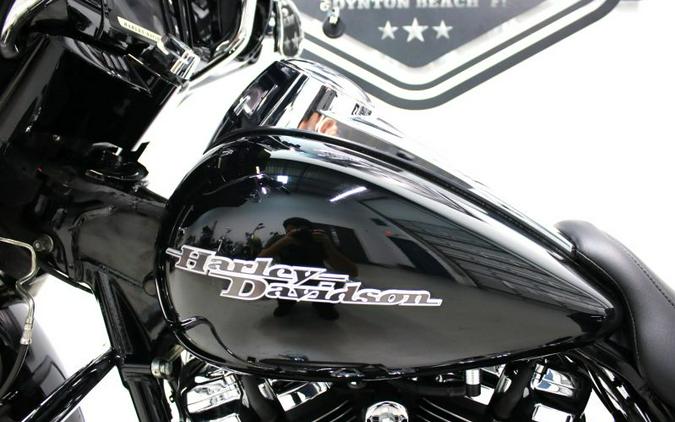 2017 Harley Davidson Street Glide Special FLHXS