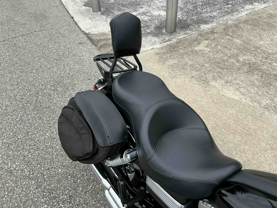 2006 Harley-Davidson Street Bob Vivid Black