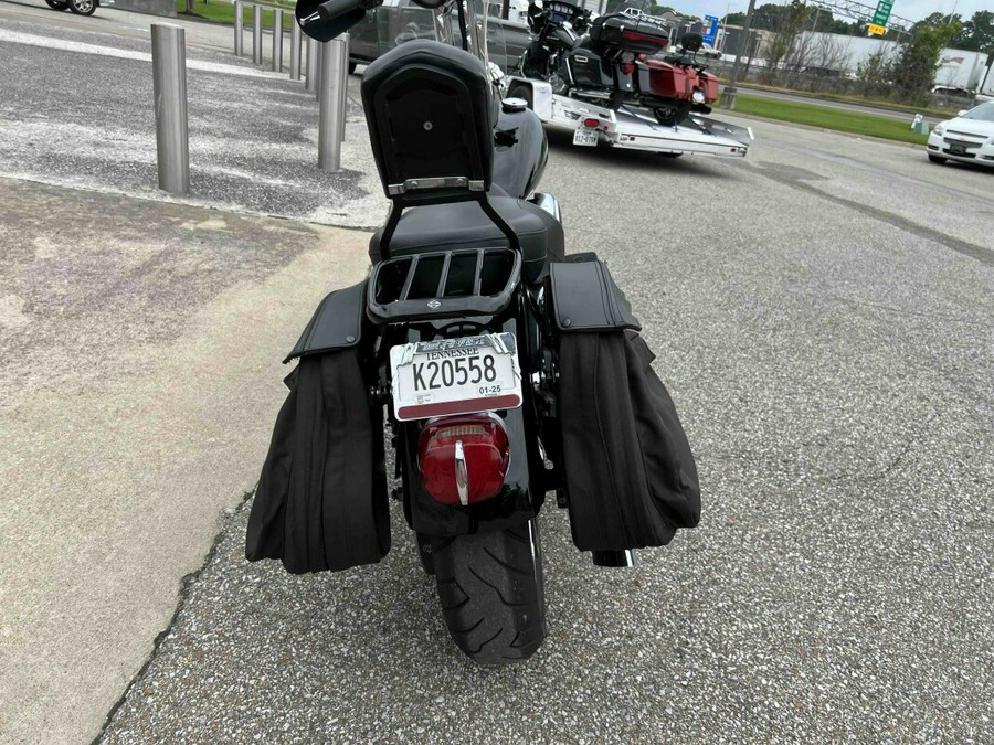 2006 Harley-Davidson Street Bob Vivid Black