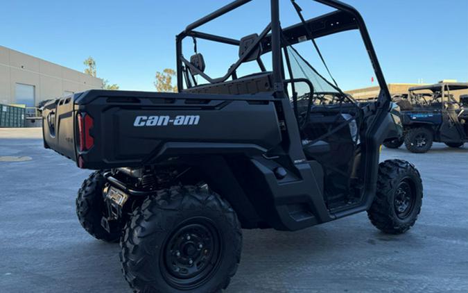 2026 Can-Am Defender HD7