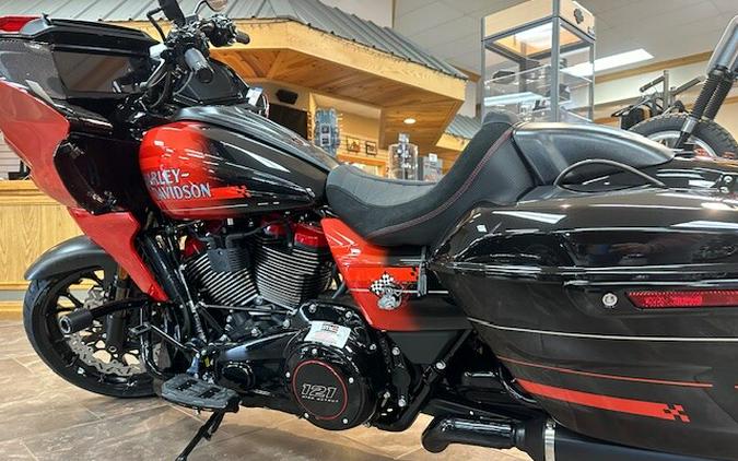 2026 Harley-Davidson® CVO Road Glide ST Citrus Heat Re-Entry