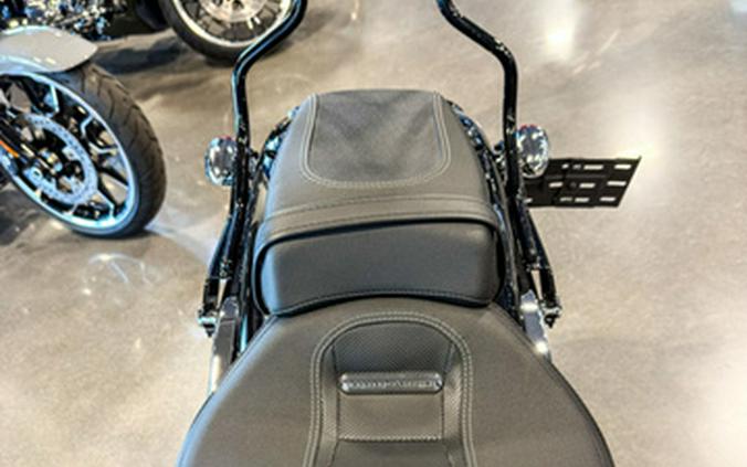2024 Harley-Davidson Softail FXBR - Breakout