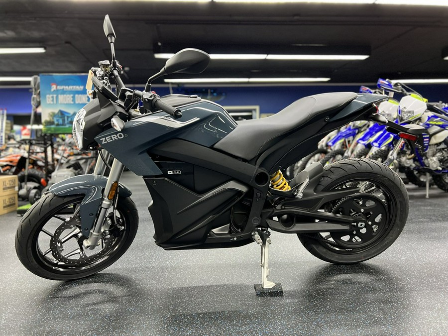 2023 Zero™ Motorcycles Zero S ZF7.2