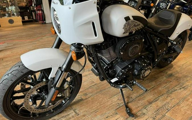 2024 Indian Motorcycle® Sport Chief Ghost White Metallic Smoke