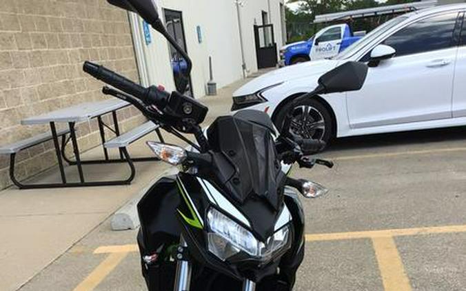 2021 Kawasaki Z650 ABS Pearl Blizzard White/Metallic Spark Black