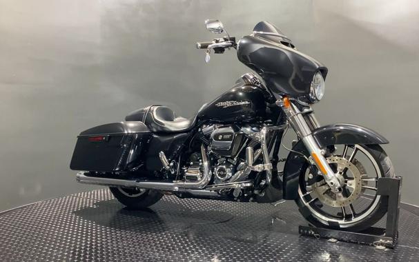 2018 Harley-Davidson® FLHX - Street Glide®