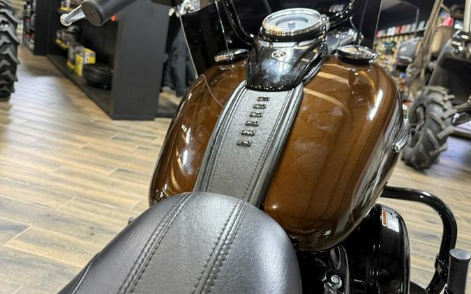 2019 Harley-Davidson FLHC - Softail Heritage Classic