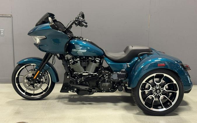 FLTRT 2026 Road Glide 3