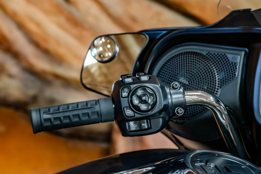 2025 Harley-Davidson Street Glide Grand American Touring FLHX