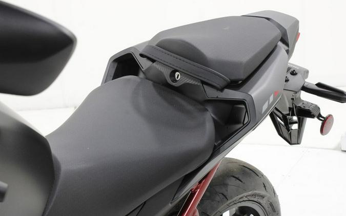 2026 Honda CB750 Hornet E-Clutch