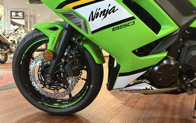 2025 Kawasaki Ninja® 650 KRT Edition ABS