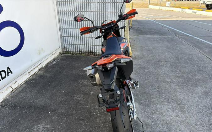 2026 KTM 690 SMC R