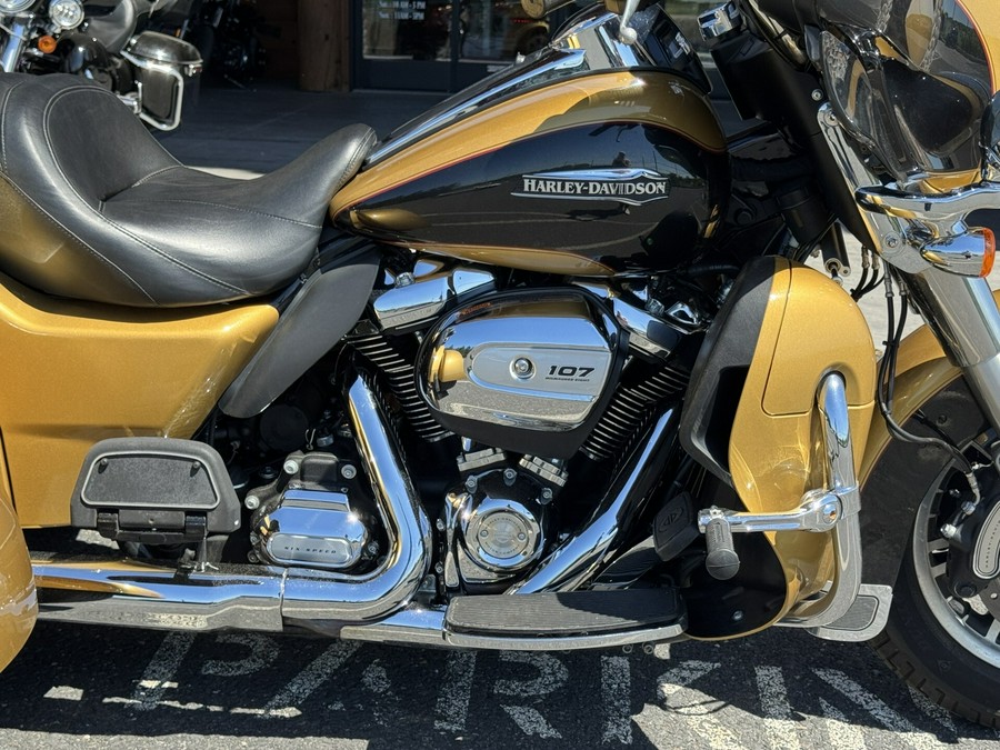 FLHTCUTG 2017 Tri Glide Ultra