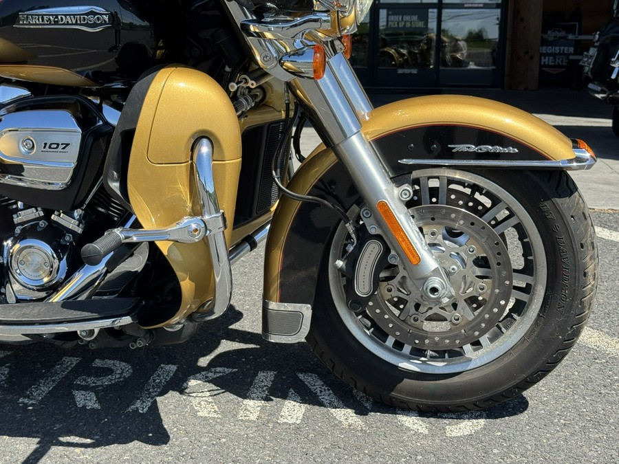 FLHTCUTG 2017 Tri Glide Ultra