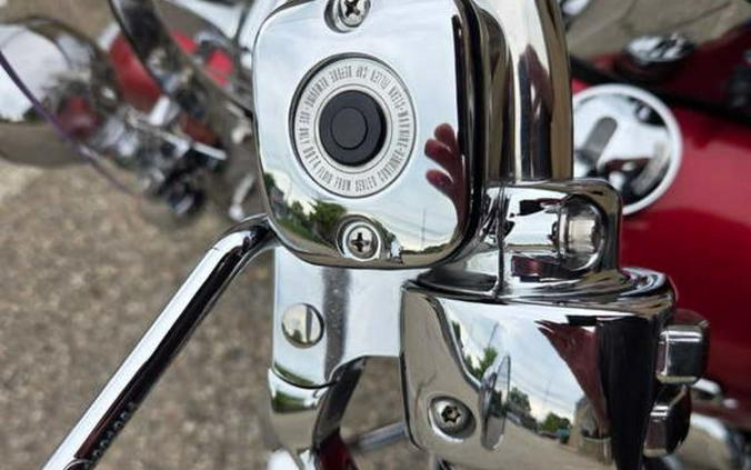 2005 Harley-Davidson® FLHRCI - Road King® Classic