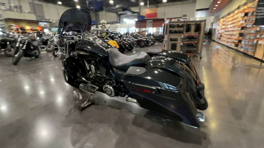 2013 Harley-Davidson CVO Road King 110th Anniversary Edition