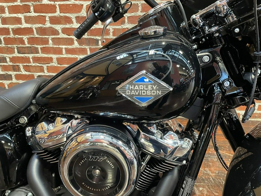 2025 Harley-Davidson Softail FLHC - Heritage Classic