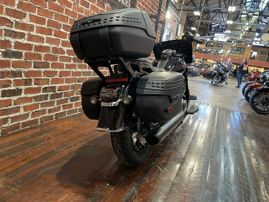 2025 Harley-Davidson Softail FLHC - Heritage Classic