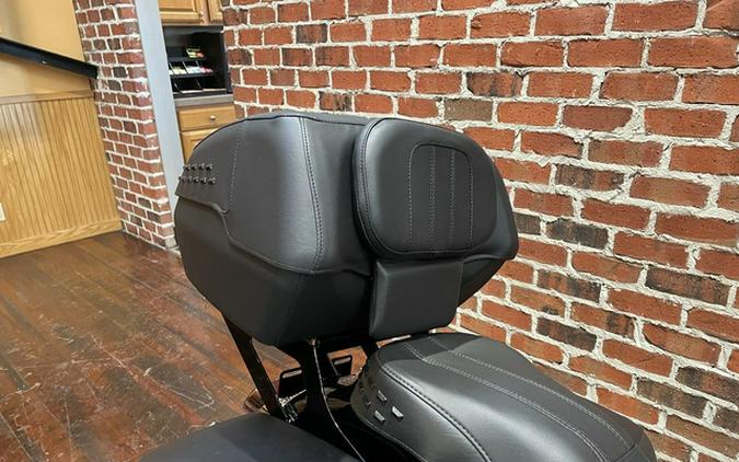 2025 Harley-Davidson Softail FLHC - Heritage Classic