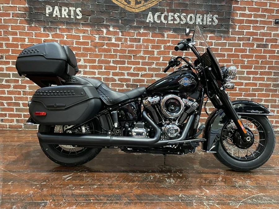 2025 Harley-Davidson Softail FLHC - Heritage Classic