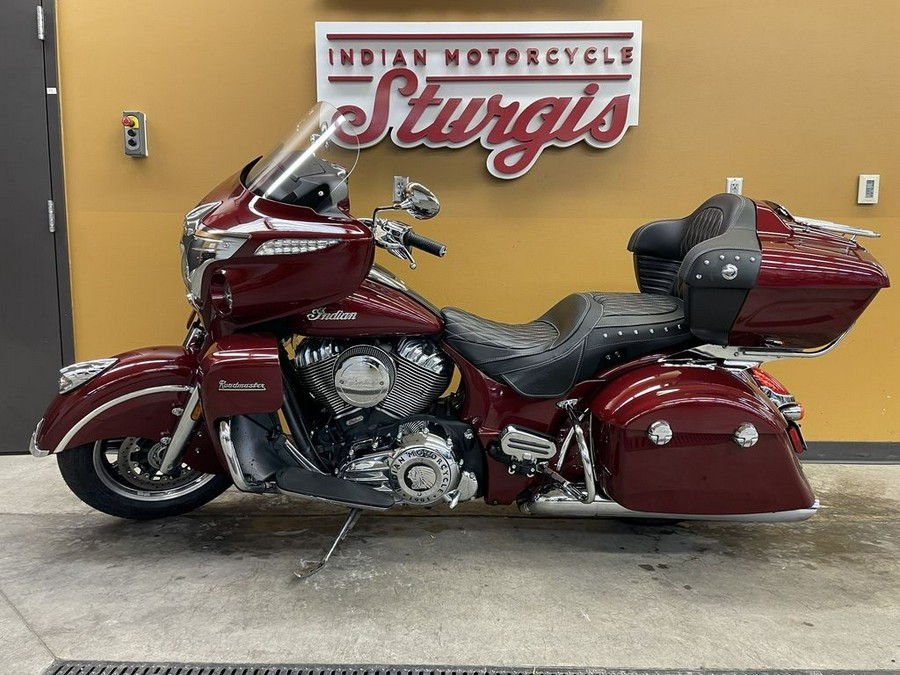 2017 Indian Motorcycle® Roadmaster® Burgundy Metallic