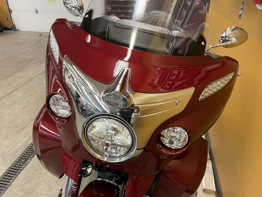 2017 Indian Motorcycle® Roadmaster® Burgundy Metallic