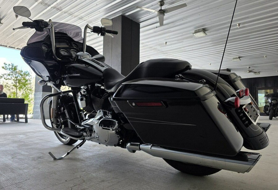 2015 Harley-Davidson® Road Glide® Special