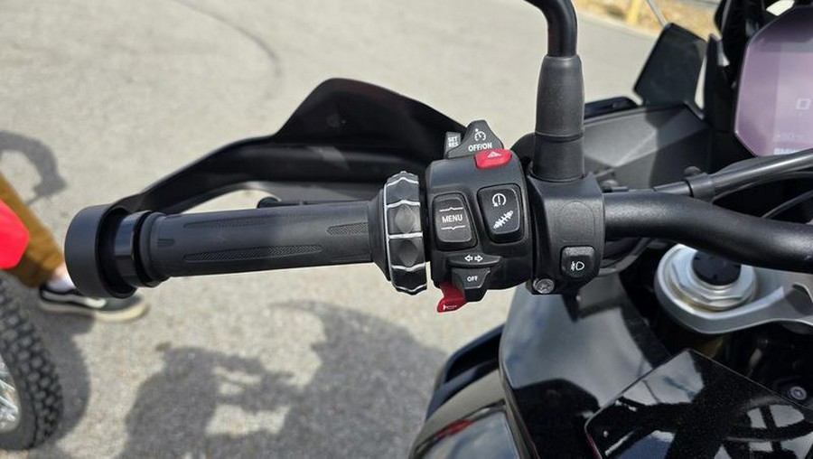 2025 BMW S 1000 XR Black Storm Metallic 2